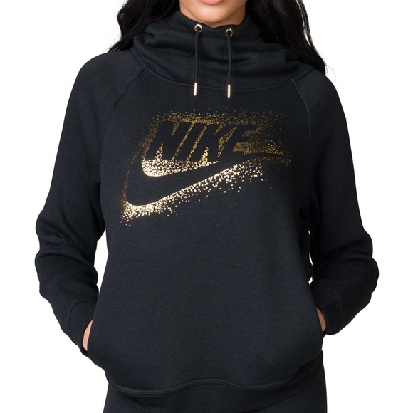 Nike women’s sportswear rally hoody medium NWOT Nike women’s sportswear rally hoody medium NWOT